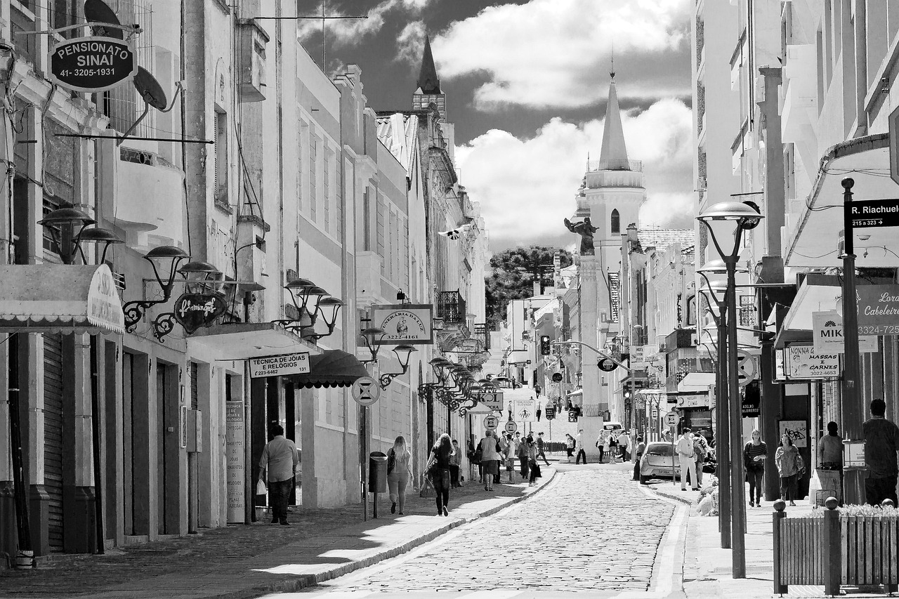 Curitiba Parana cidade rua sao francisco centro historico polo freelancer sul do brasil