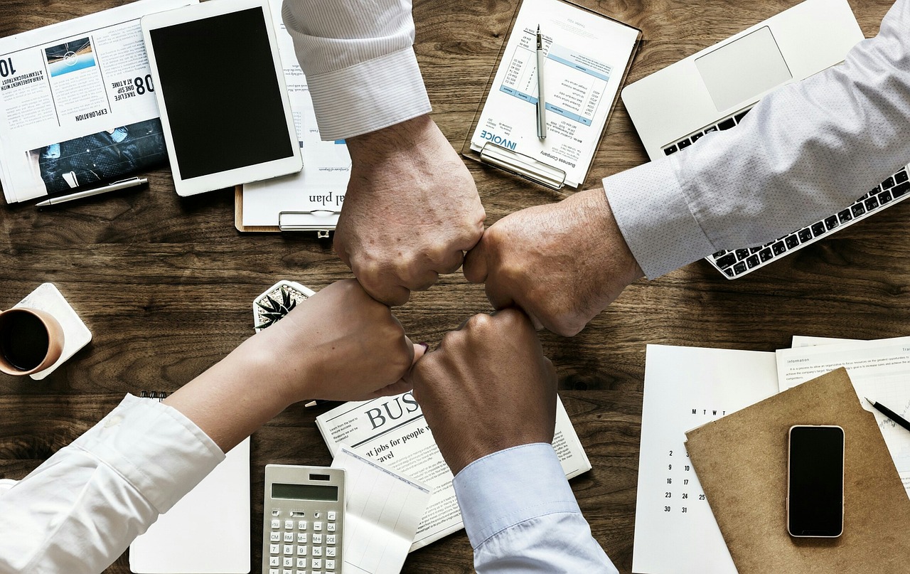 Equipe trabalho remoto colaboracao reuniao online negocio gestao trabalho distancia
