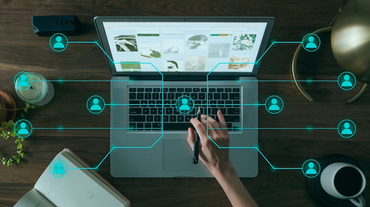 Rede de dados digitais representando ferramentas de auditoria técnica de SEO