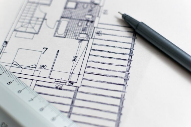 Planta baixa de projeto arquitetônico desenhada por arquiteto freelancer
